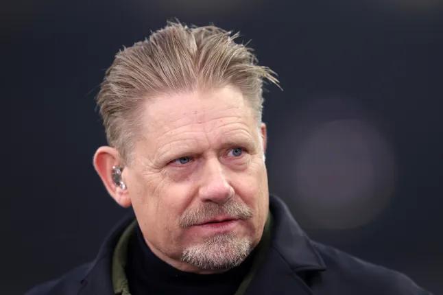 世界杯高清赛事直播-舒梅切尔：曼联的积分能追上曼城；卡里克值得转正